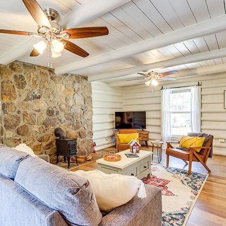 Dog-Friendly Hiawassee Cabin With Decks And Fire Pit! Buitenkant foto