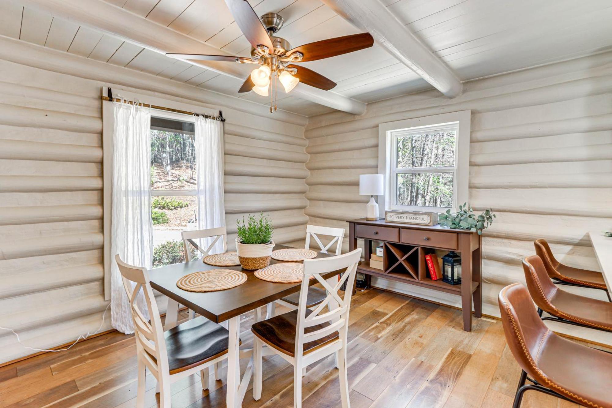 Dog-Friendly Hiawassee Cabin With Decks And Fire Pit! Buitenkant foto