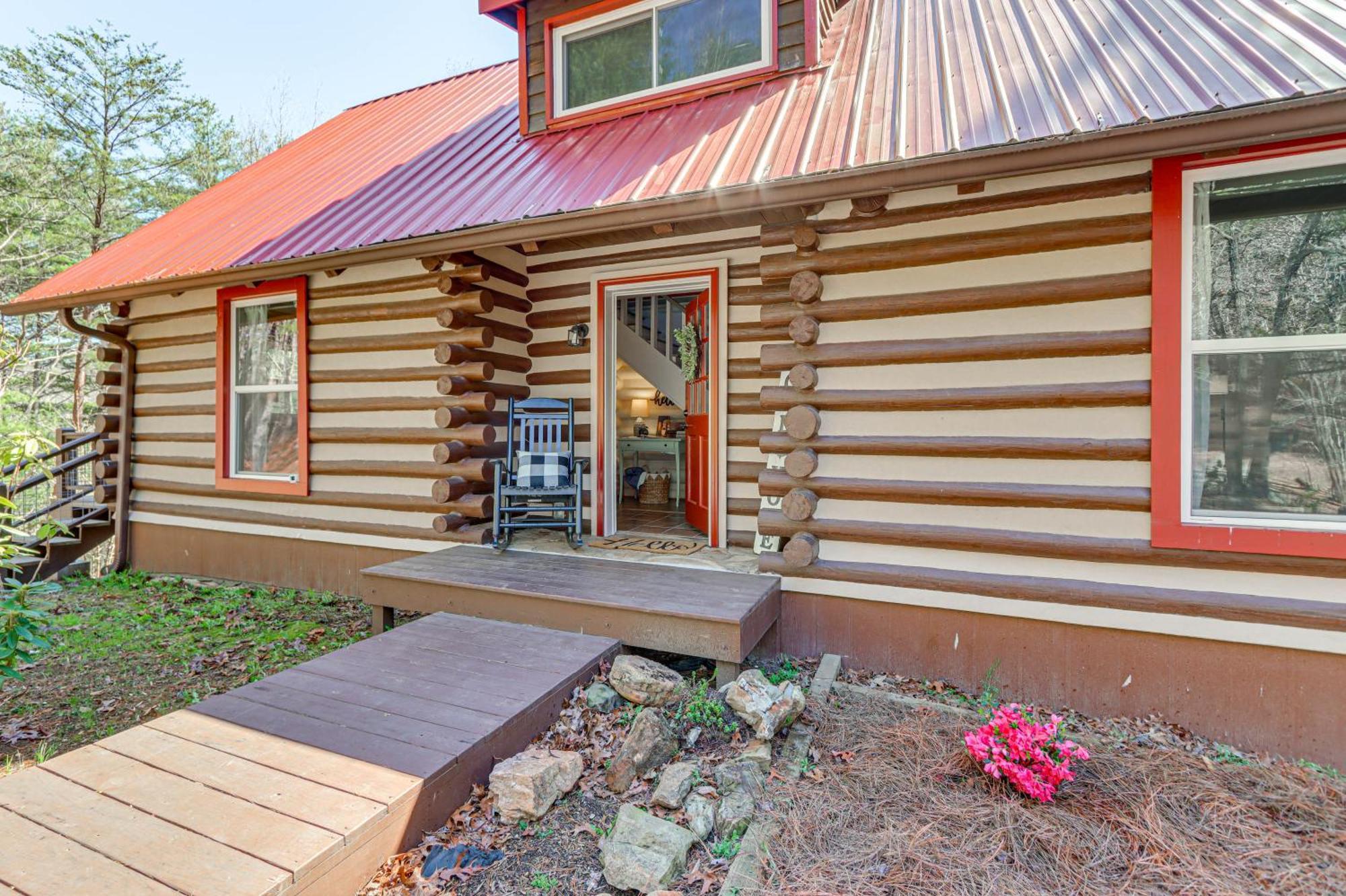 Dog-Friendly Hiawassee Cabin With Decks And Fire Pit! Buitenkant foto