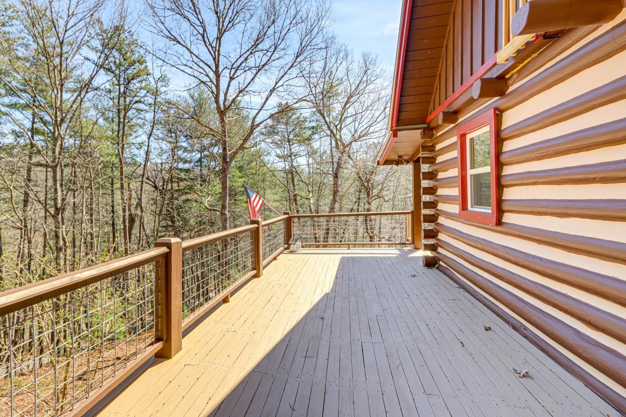 Dog-Friendly Hiawassee Cabin With Decks And Fire Pit! Buitenkant foto