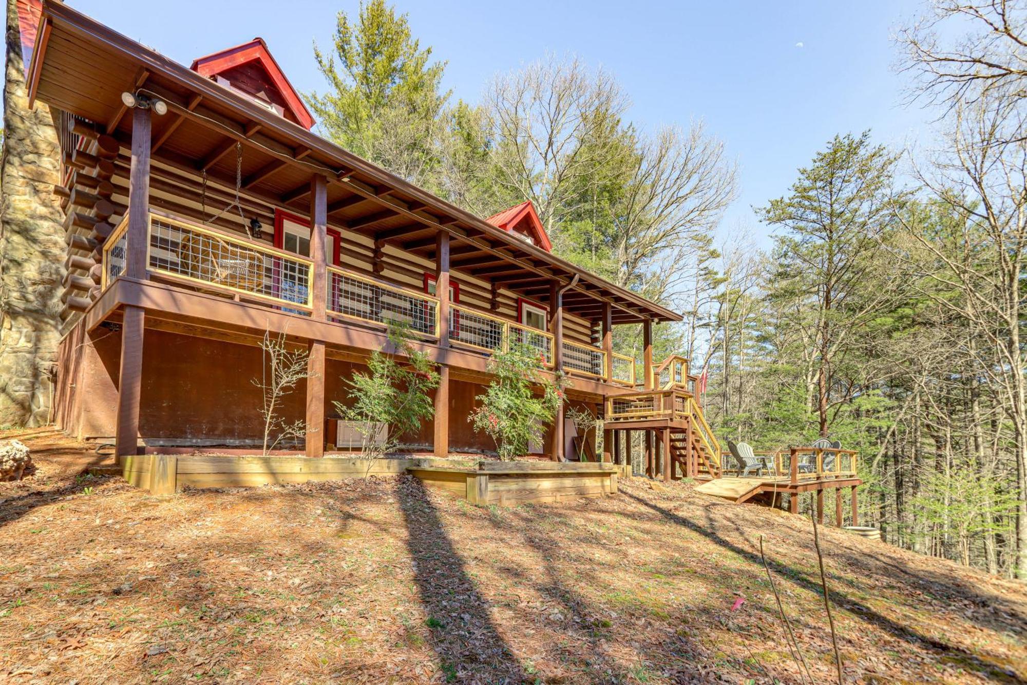 Dog-Friendly Hiawassee Cabin With Decks And Fire Pit! Buitenkant foto