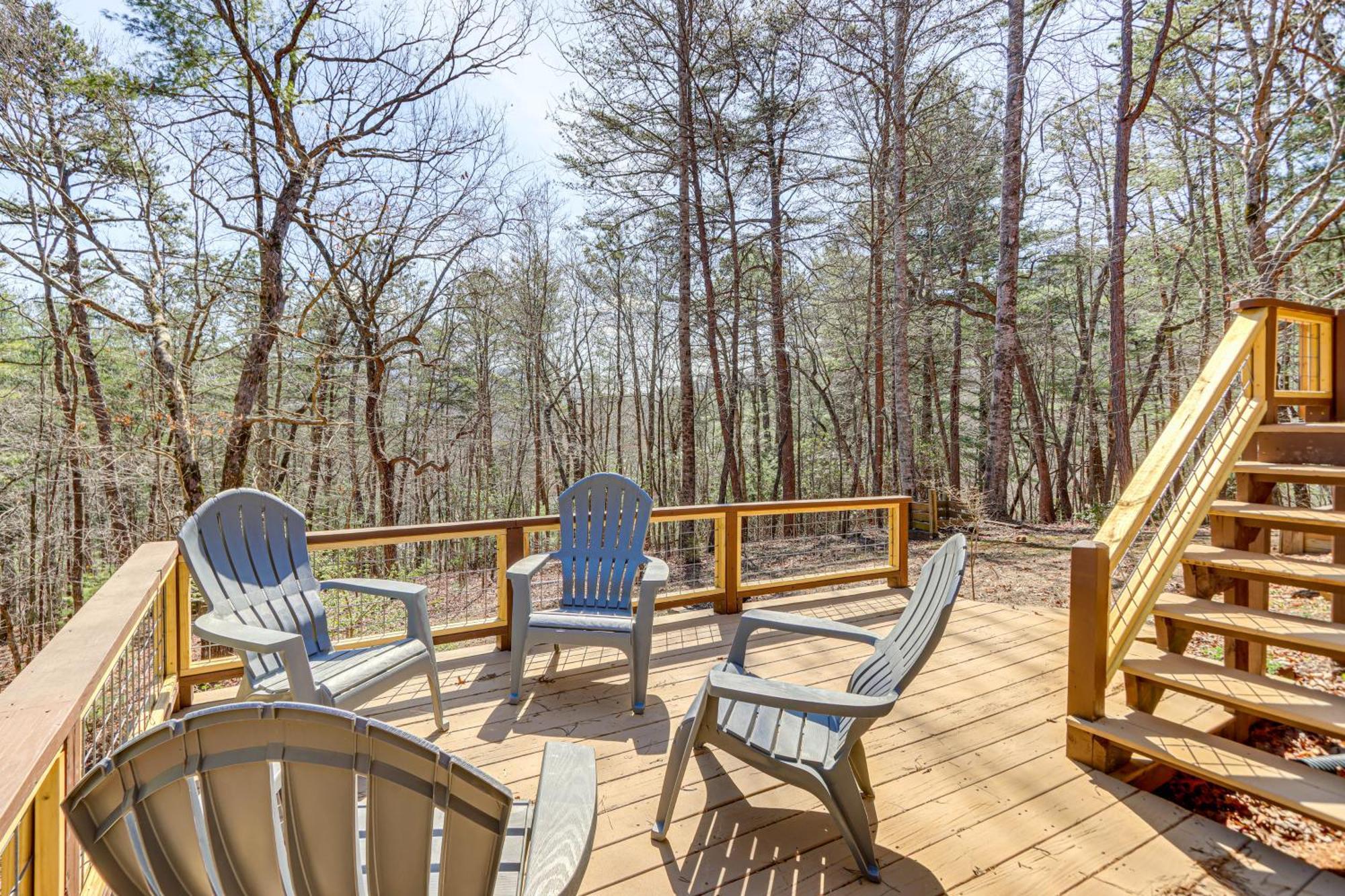 Dog-Friendly Hiawassee Cabin With Decks And Fire Pit! Buitenkant foto